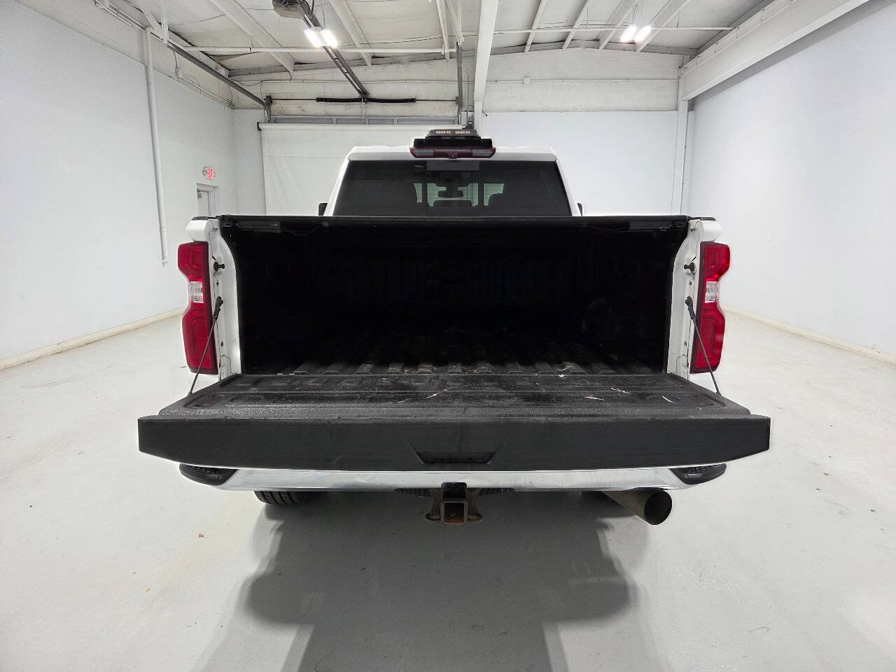 Used 2023 Chevrolet Silverado 2500 LTZ w/ LTZ Convenience Package AWD/4WD image 7