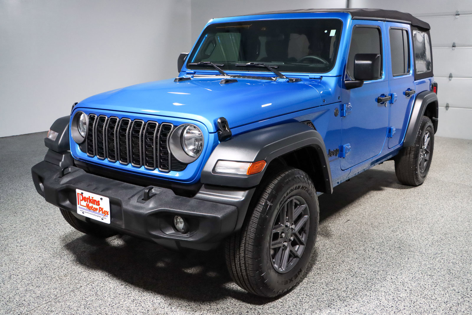 Used 2024 Jeep Wrangler Unlimited Sport image 29