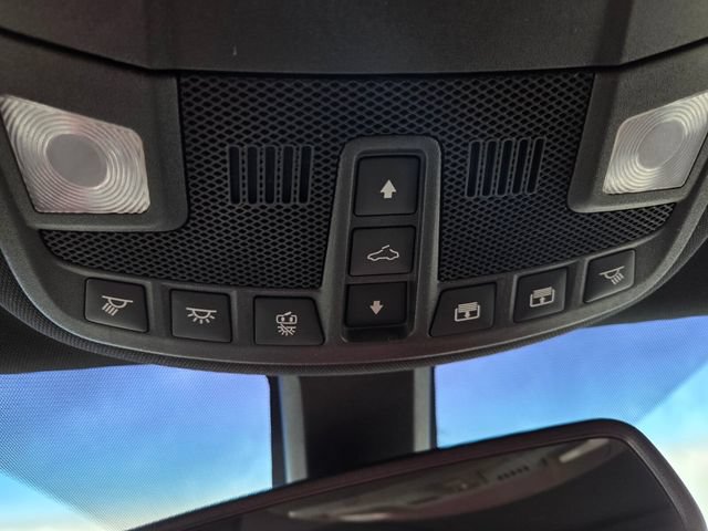 Used 2018 Lincoln MKX Reserve w/ Driver Assistance Package FWD image 32