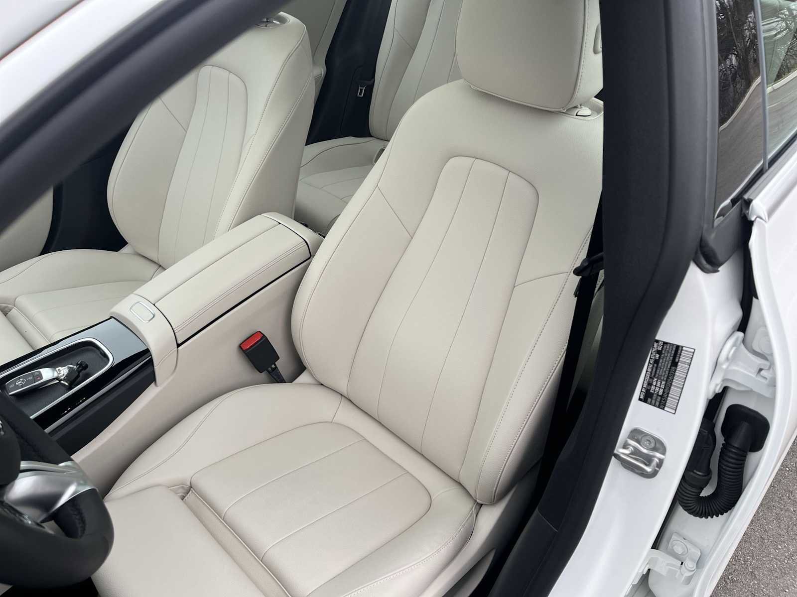 Used 2025 Mercedes-Benz CLA 250 4MATIC image 17