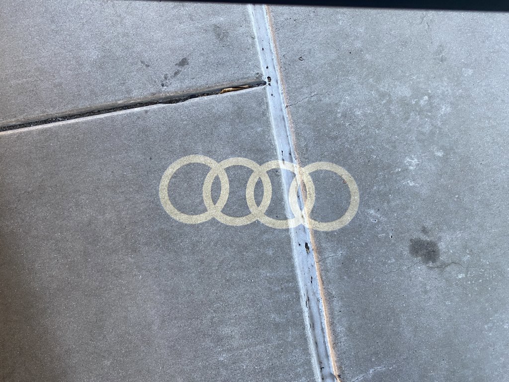 Used 2023 Audi Q4 e-tron Prestige image 21