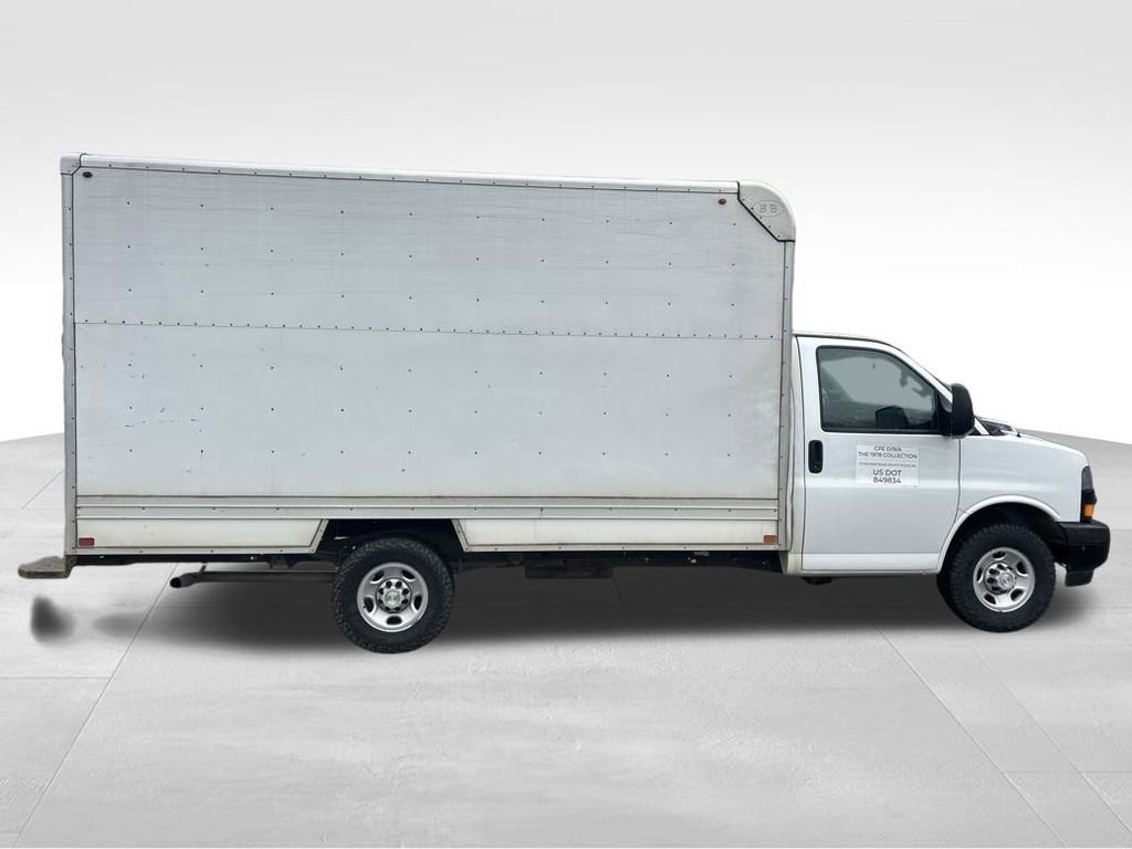 Used 2022 Chevrolet Express 3500 w/ Driver Convenience Package image 7