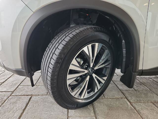 Certified 2023 Nissan Rogue SV image 30