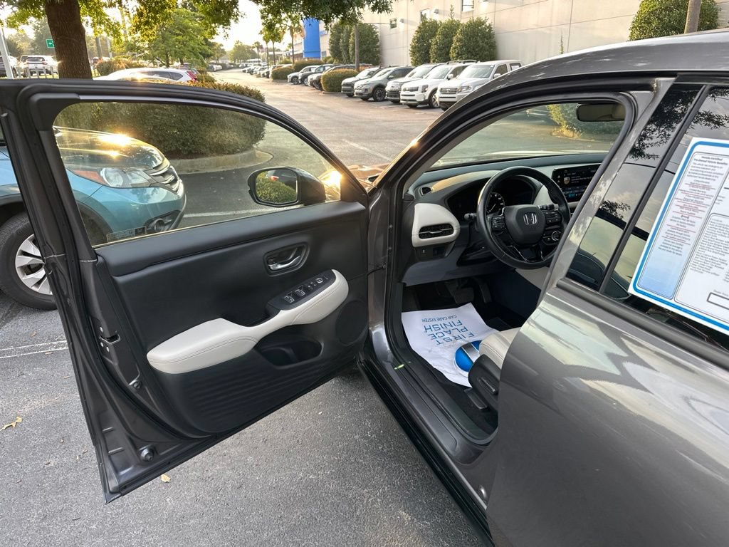 Certified 2025 Honda HR-V EX-L image 19