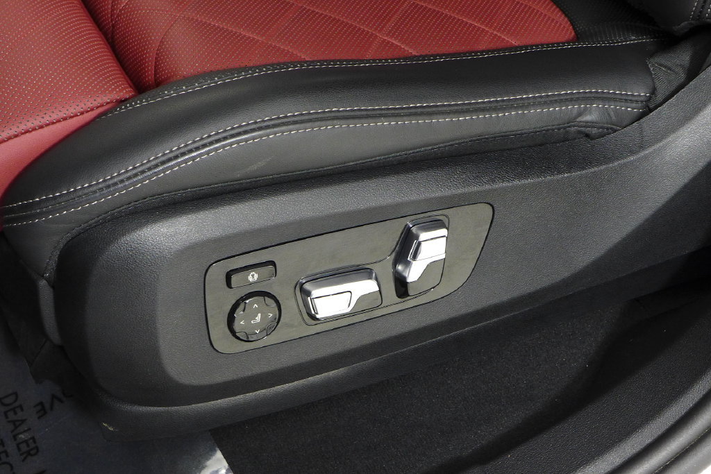 Certified 2024 BMW X6 M60i AWD/4WD image 23