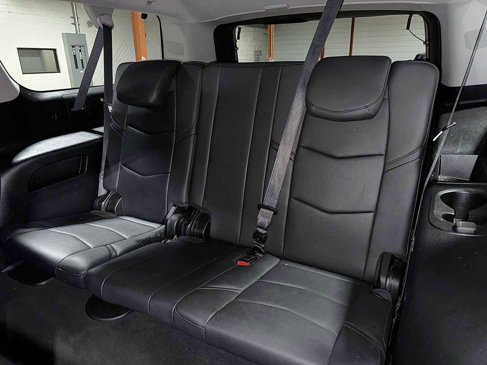 Used 2020 Cadillac Escalade ESV Luxury image 18