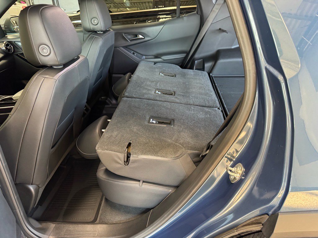 Used 2025 Chevrolet Equinox LT w/ Convenience Package II image 14