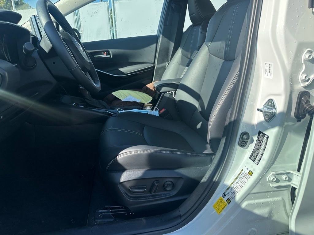 Used 2021 Toyota Corolla XLE w/ Carpet Mat Package (TMS) image 9