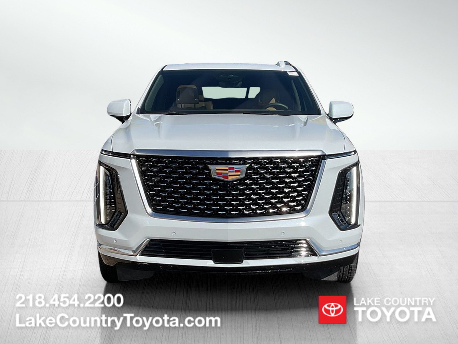 Used 2026 Cadillac Escalade Luxury w/ LPO, Floor Liner Package AWD/4WD image 8