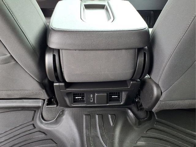 Used 2024 Chevrolet Silverado 1500 LT AWD/4WD image 16