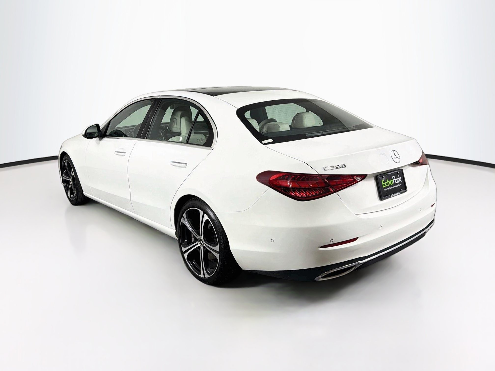 Used 2025 Mercedes-Benz C 300 Sedan image 5