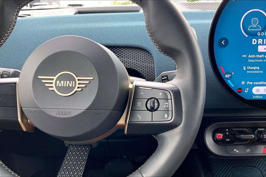 Certified 2025 MINI Cooper Countryman SE w/ Comfort Package Max image 21