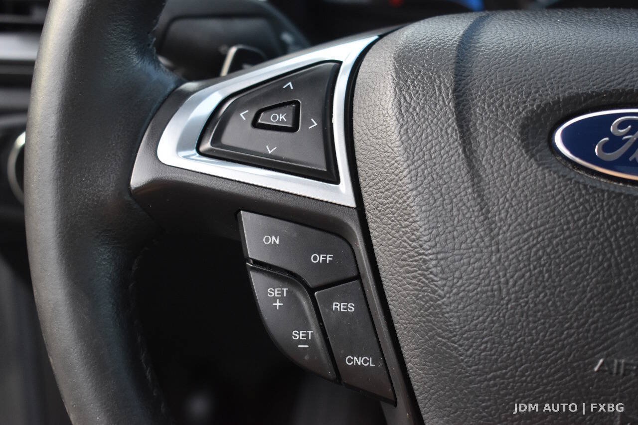 Used 2014 Ford Fusion Titanium FWD image 20