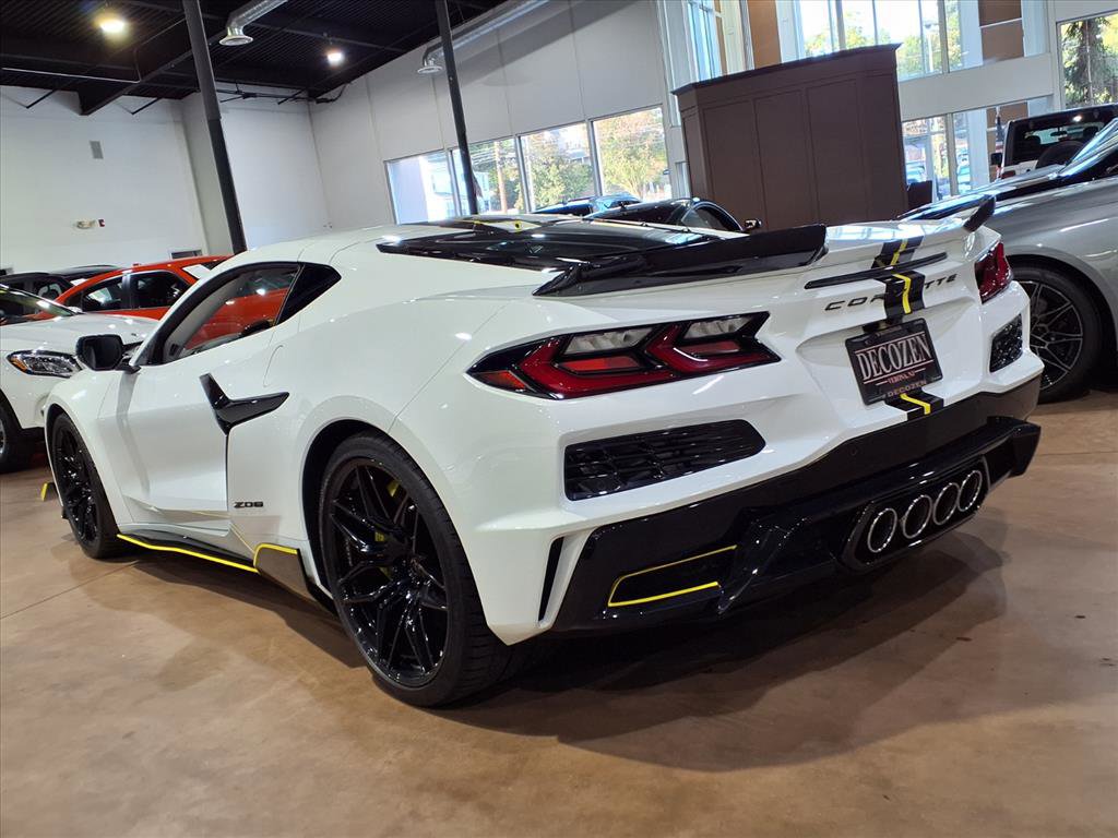 Used 2023 Chevrolet Corvette Z06 w/ Engine Appearance Package image 4
