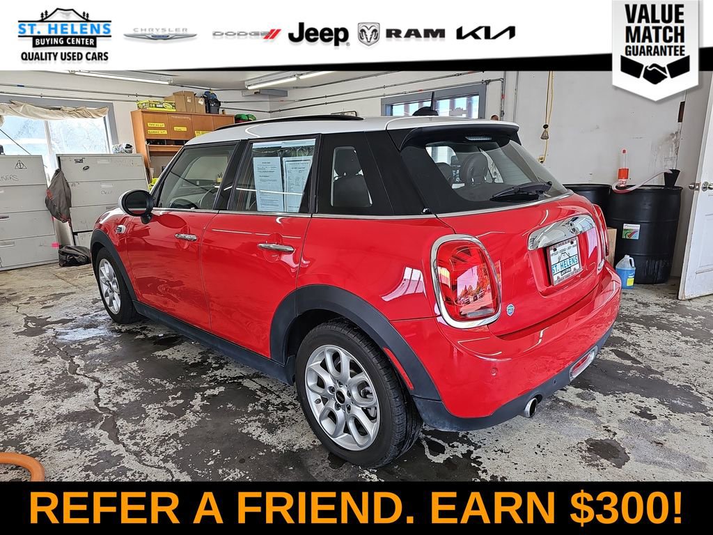 Used 2019 MINI Cooper 4-Door Hardtop w/ Premium Package FWD image 4
