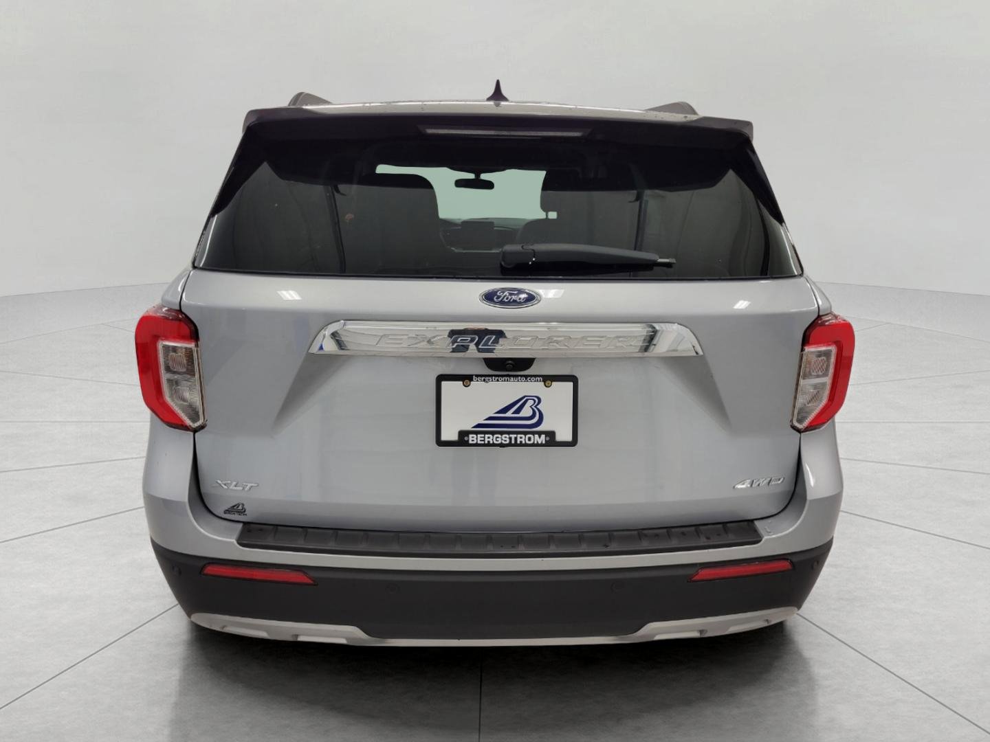 Used 2023 Ford Explorer XLT w/ Equipment Group 202A image 26