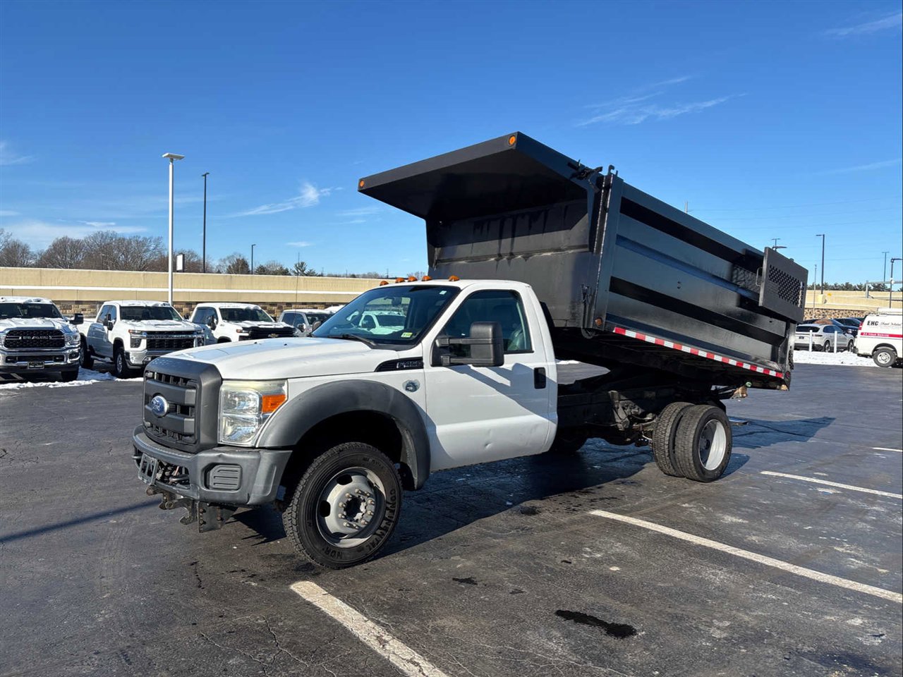 Used 2011 Ford F450 XL w/ High Capacity Trailer Tow Pkg image 4