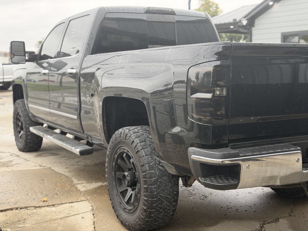 Used 2019 Chevrolet Silverado 2500 LTZ w/ Duramax Plus Package AWD/4WD image 3