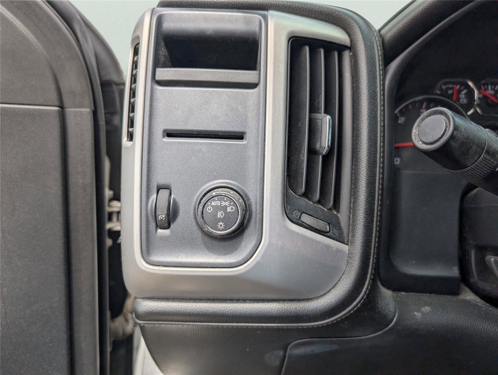 Used 2014 GMC Sierra 1500 SLE w/ SLE Value Package image 26