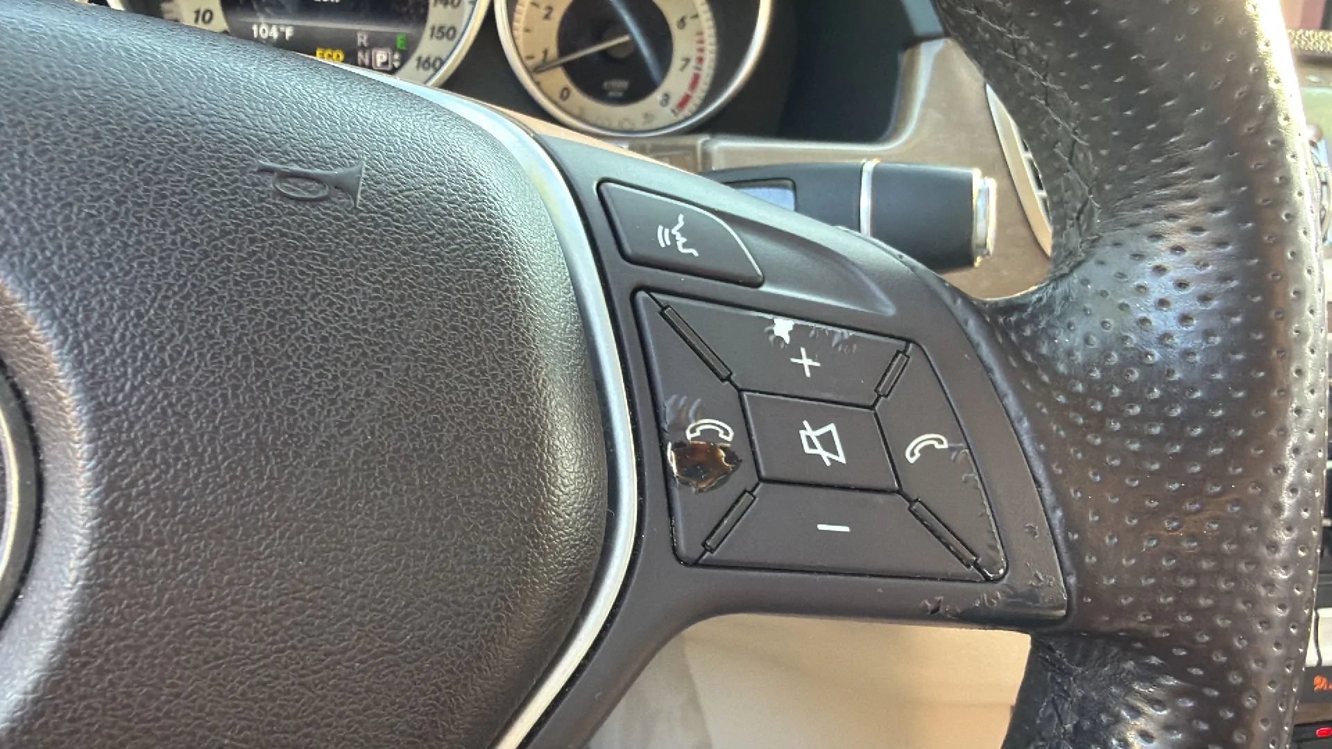 Used 2014 Mercedes-Benz E 350 4MATIC Sedan image 24