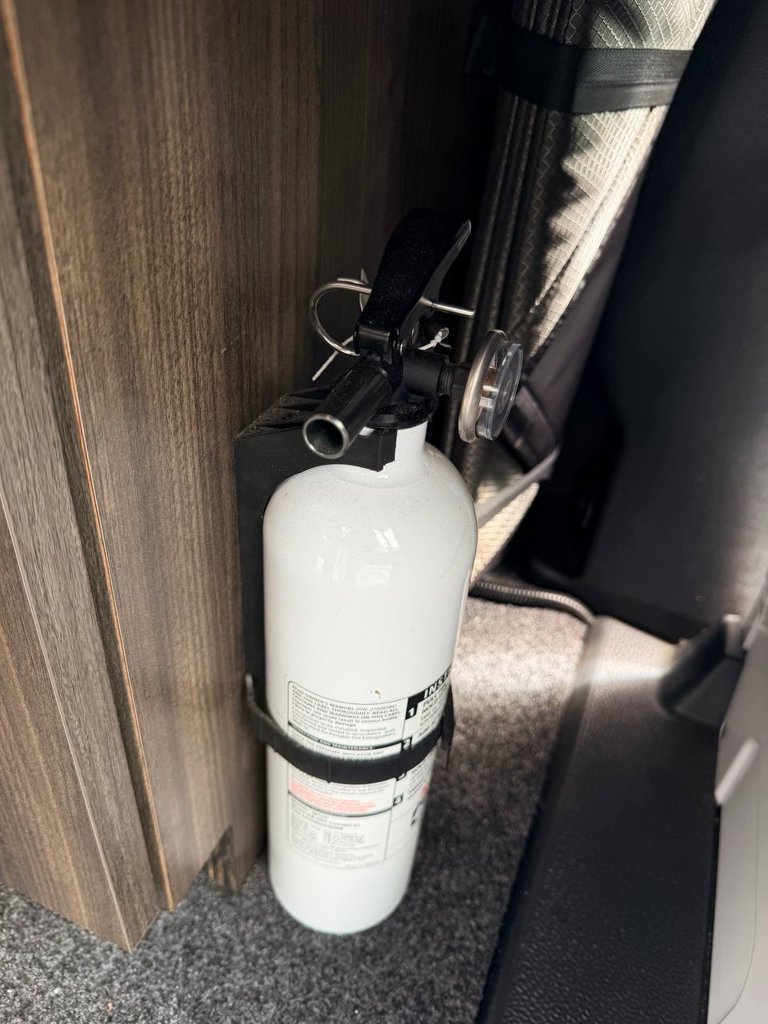 Used 2019 Mercedes-Benz Sprinter 2500 image 56