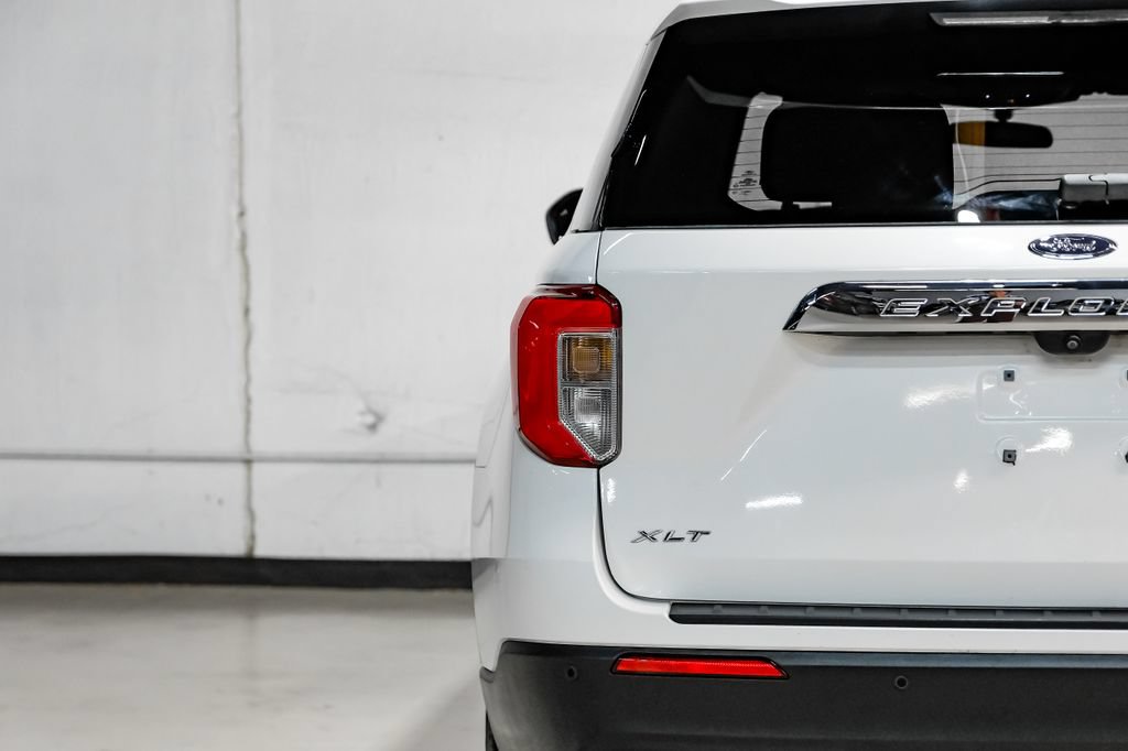 Used 2023 Ford Explorer XLT RWD image 49