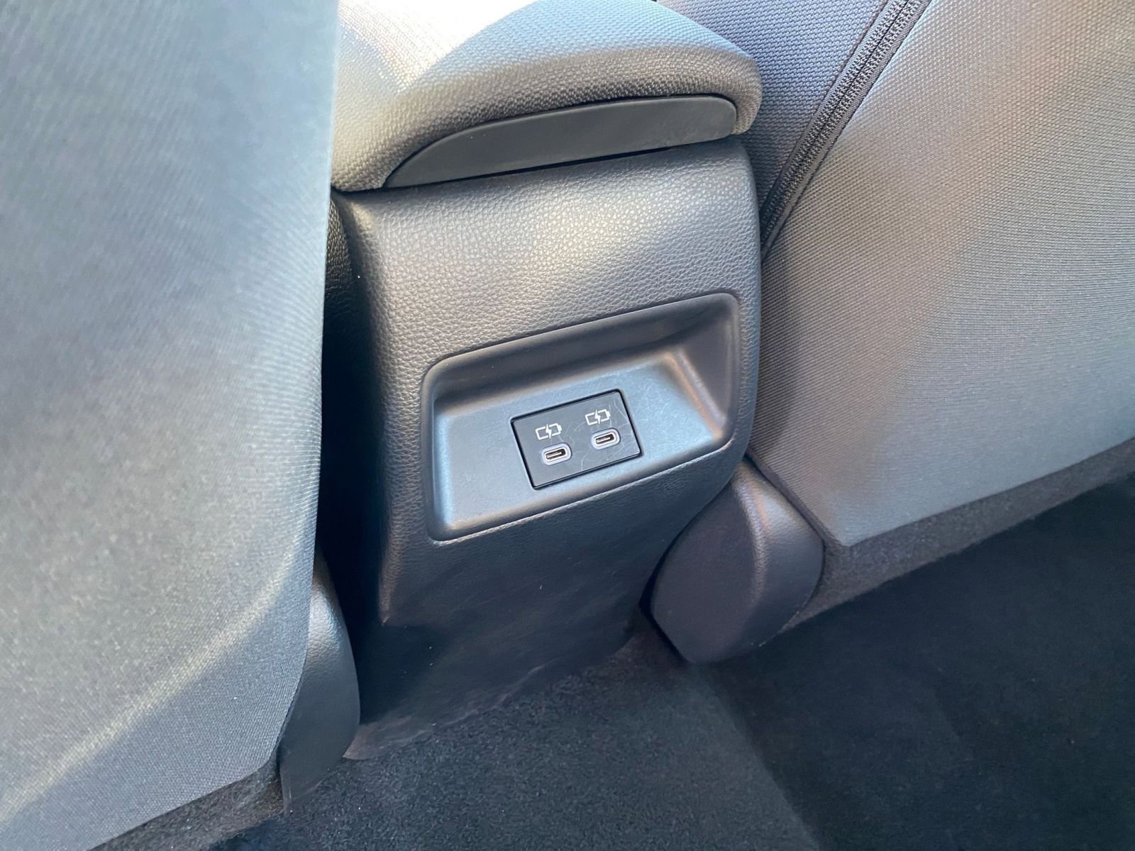 Used 2025 Toyota Corolla LE image 24