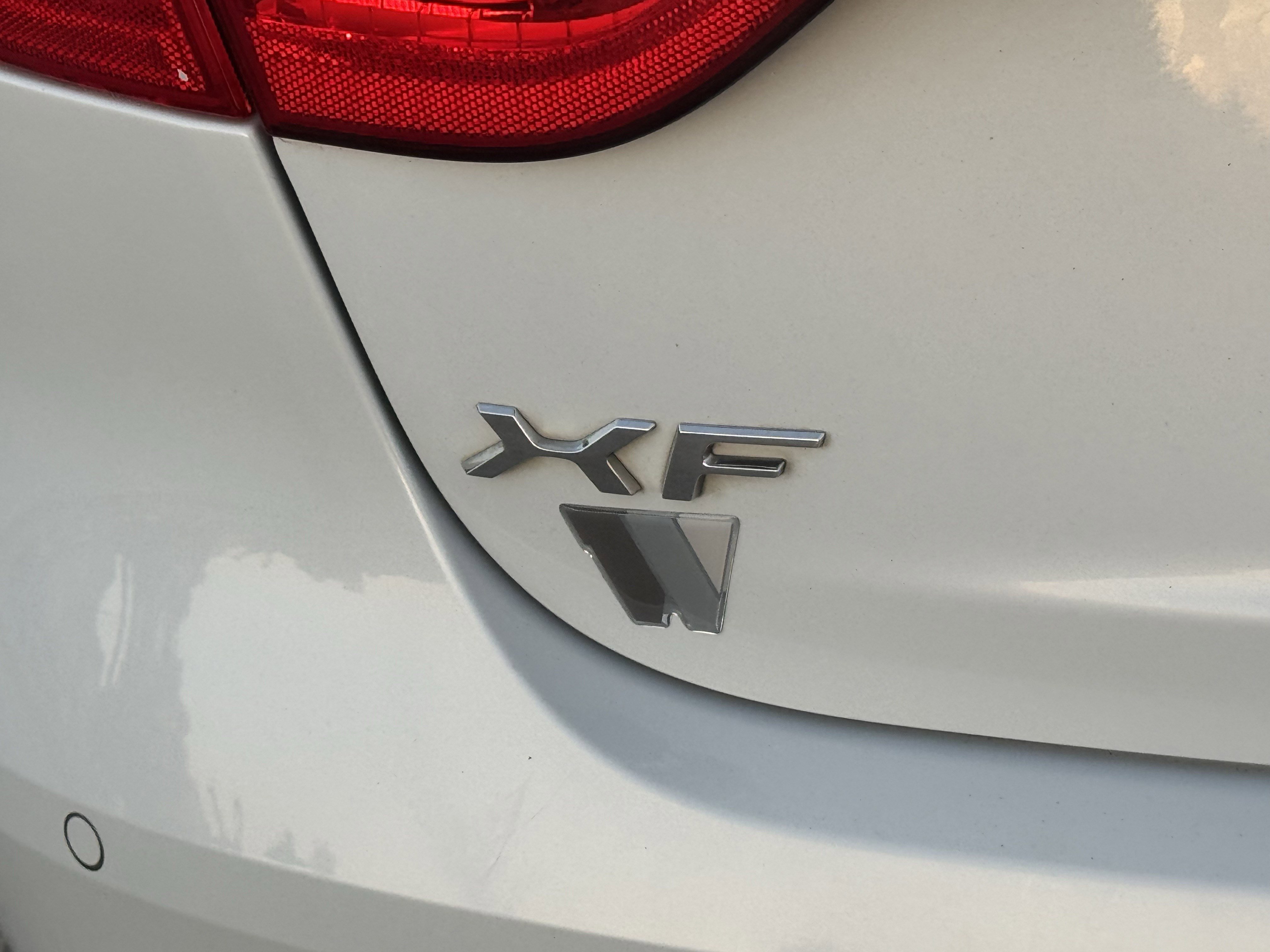 Used 2018 Jaguar XF Portfolio image 43