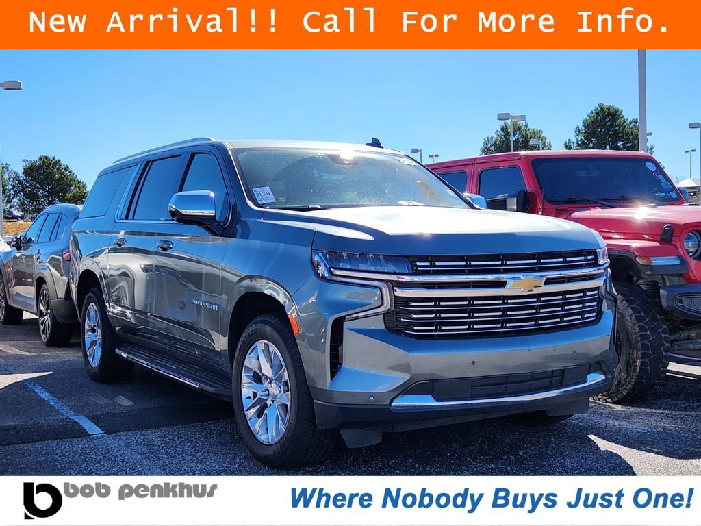 Used 2023 Chevrolet Suburban Premier image 1