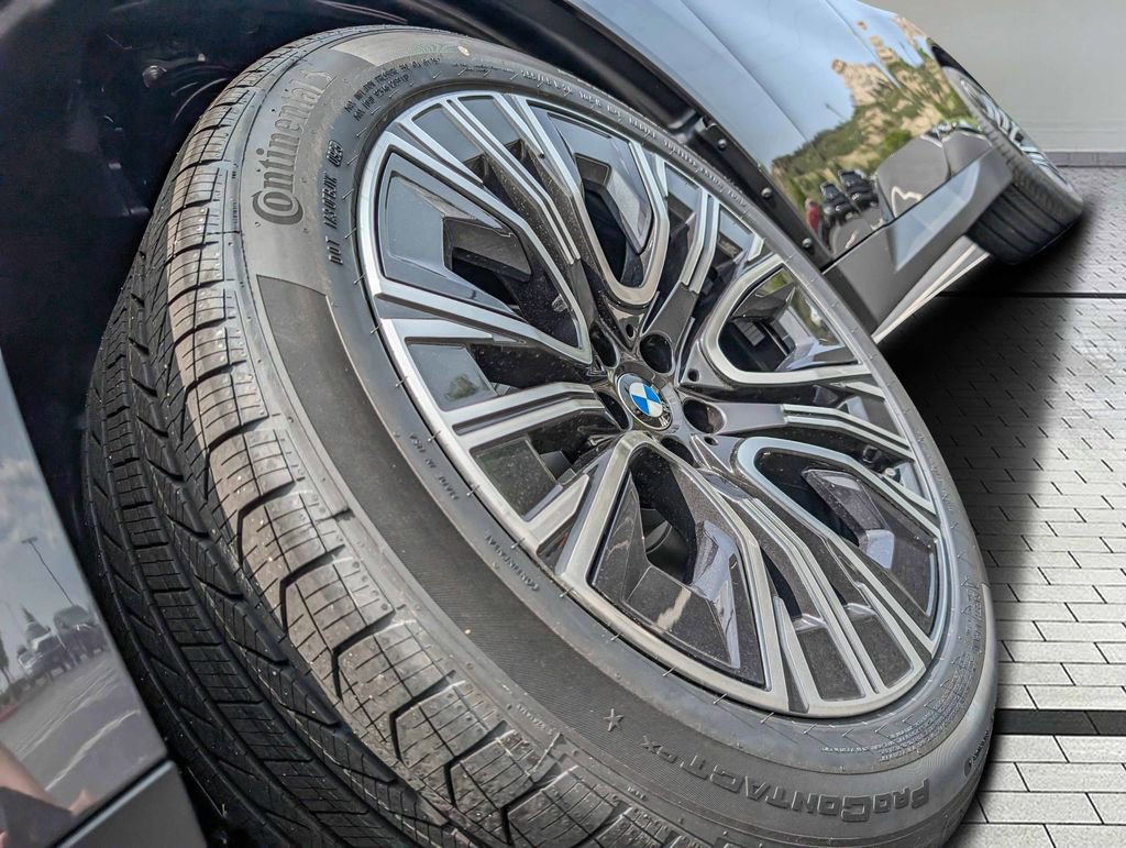 Certified 2025 BMW X3 xDrive30i w/ Premium Package image 9