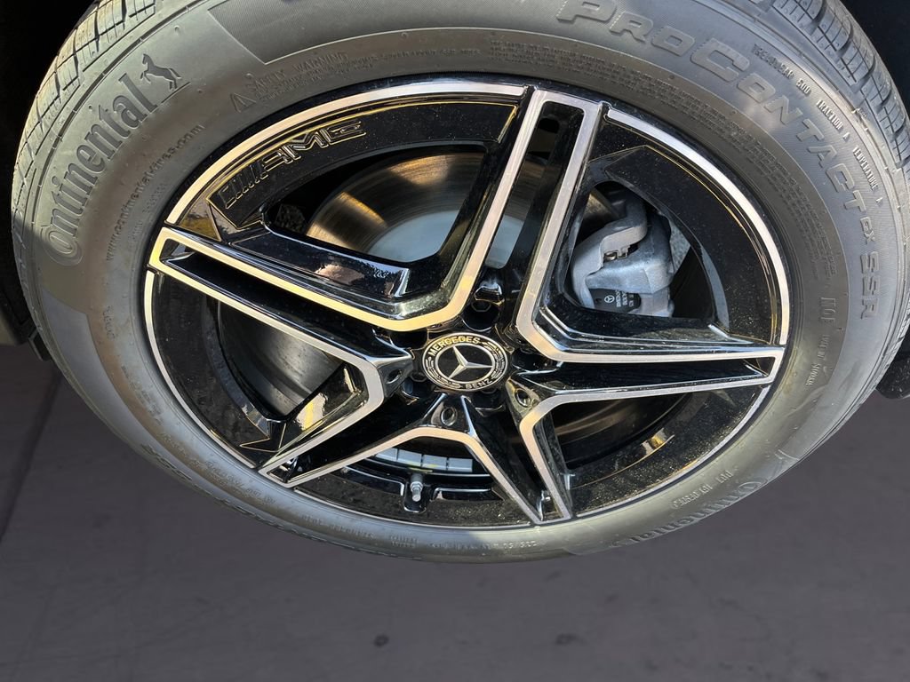 New 2026 Mercedes-Benz GLB 250 4MATIC image 9