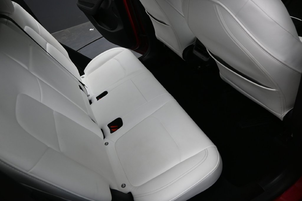 Used 2023 Tesla Model Y Performance AWD/4WD image 11