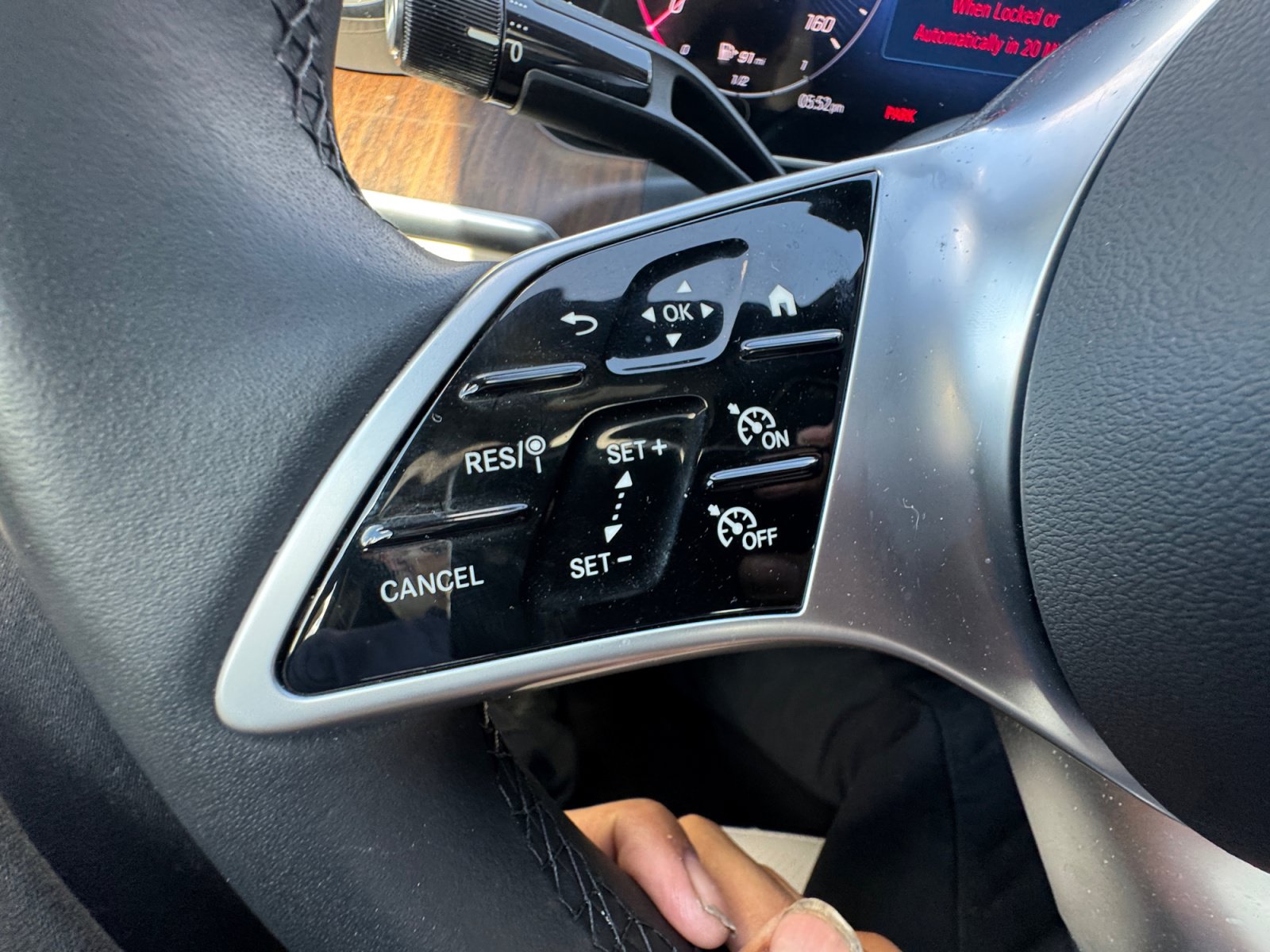 Certified 2025 Mercedes-Benz C 300 4MATIC Sedan image 30