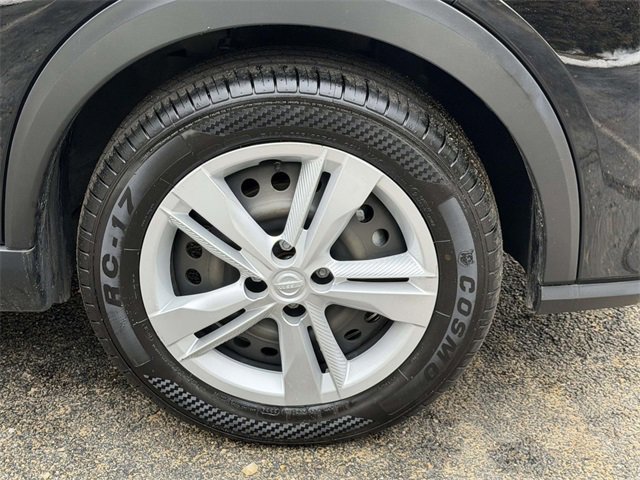 Used 2024 Nissan Kicks S image 7