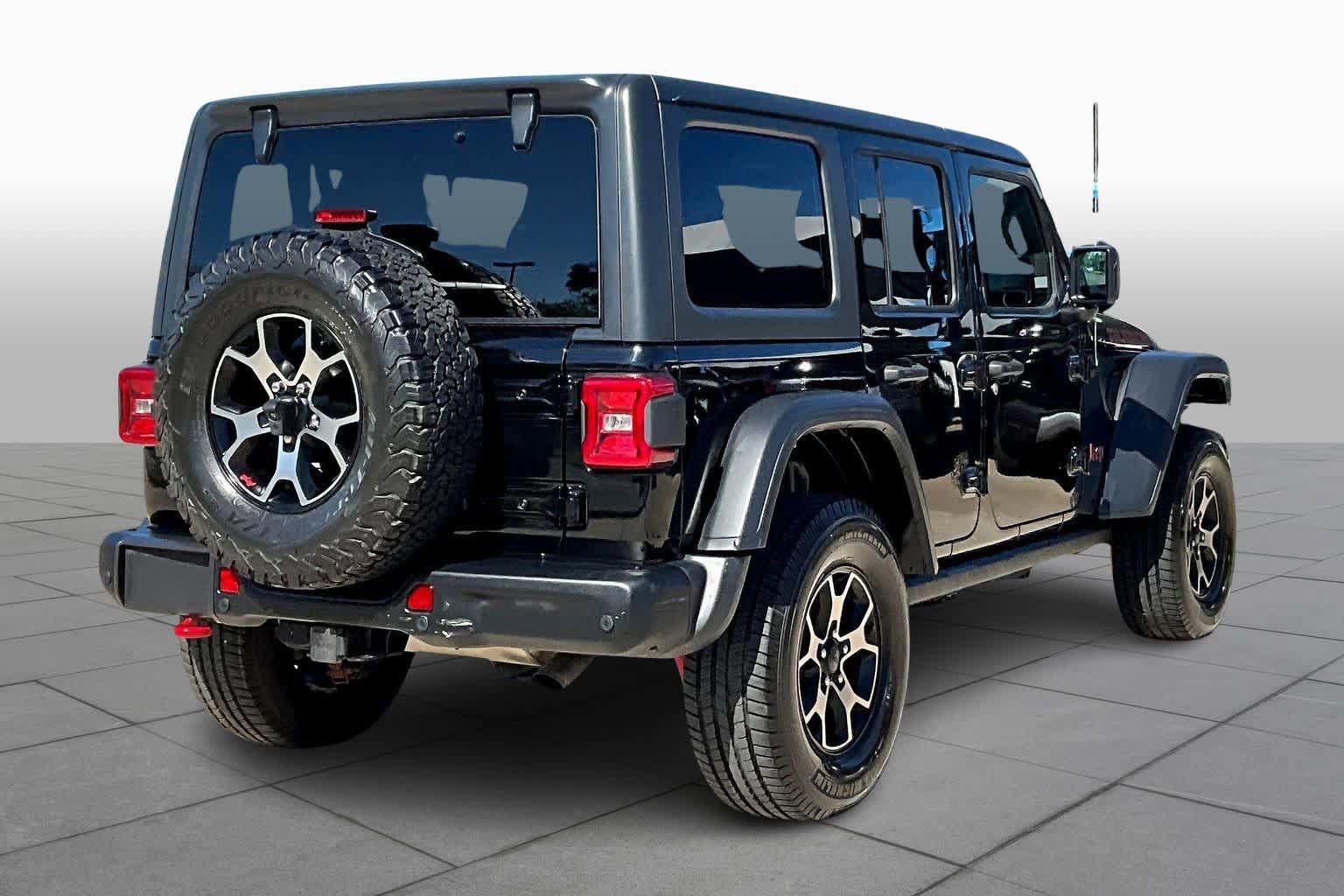 Used 2018 Jeep Wrangler Unlimited Rubicon AWD/4WD image 13