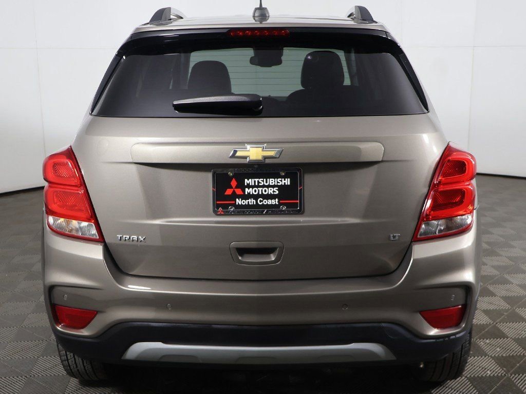 Used 2020 Chevrolet Trax LT w/ Driver Confidence Package image 9