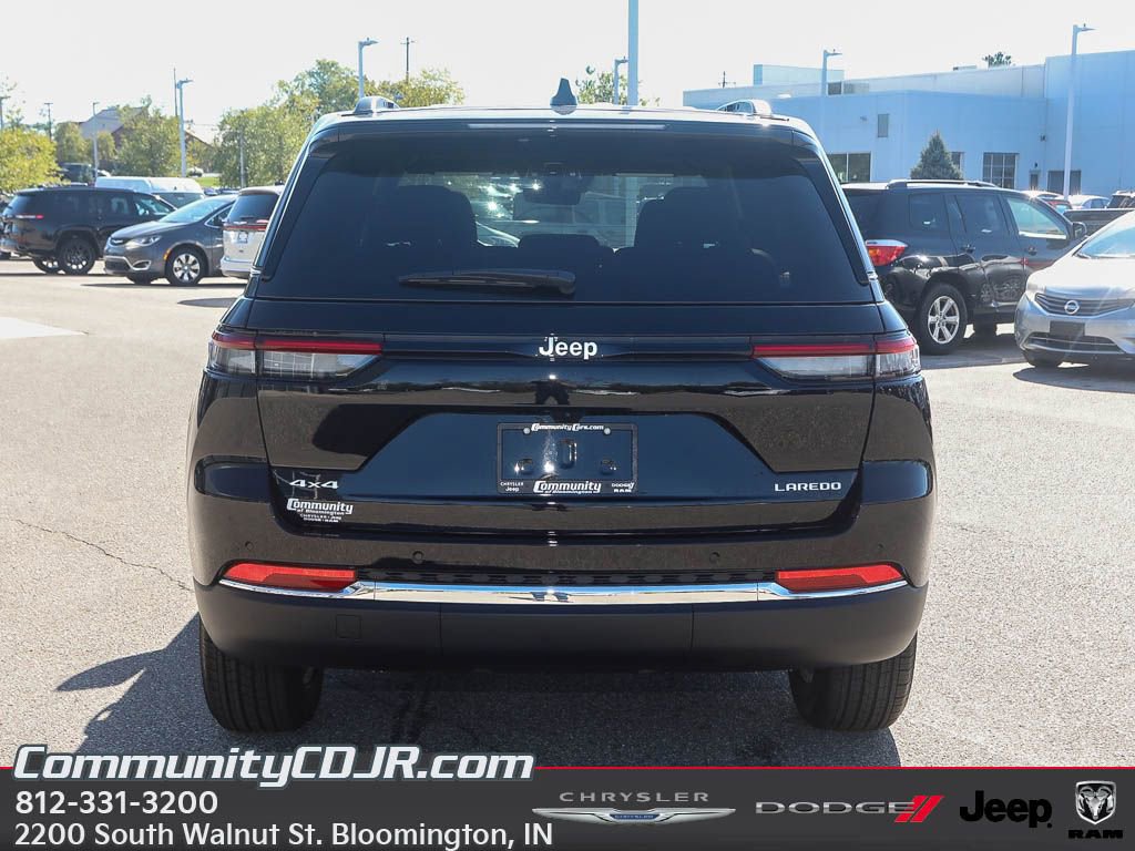 New 2025 Jeep Grand Cherokee Laredo X w/ Luxury Tech Group I image 6