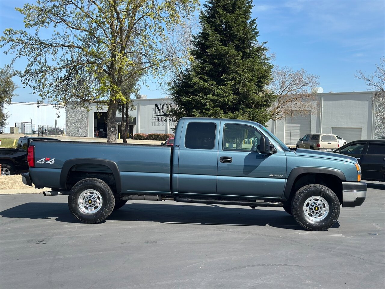 Used 2006 Chevrolet Silverado 3500 LT w/ Skid Plate Package AWD/4WD image 31