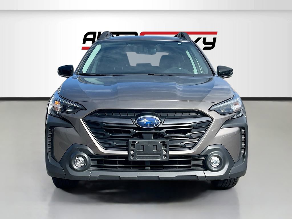 Used 2024 Subaru Outback Premium image 2