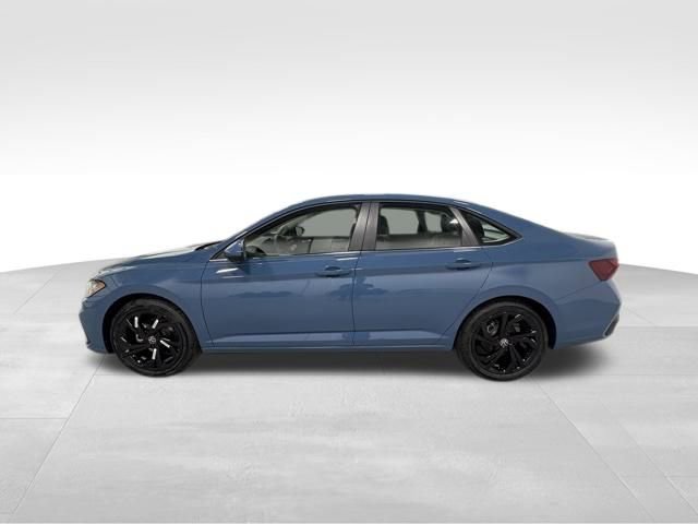 New 2026 Volkswagen Jetta SE image 3