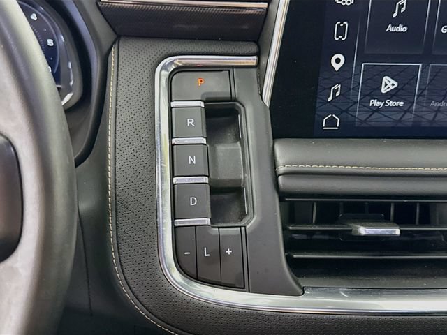 Used 2023 GMC Yukon AT4 AWD/4WD image 17