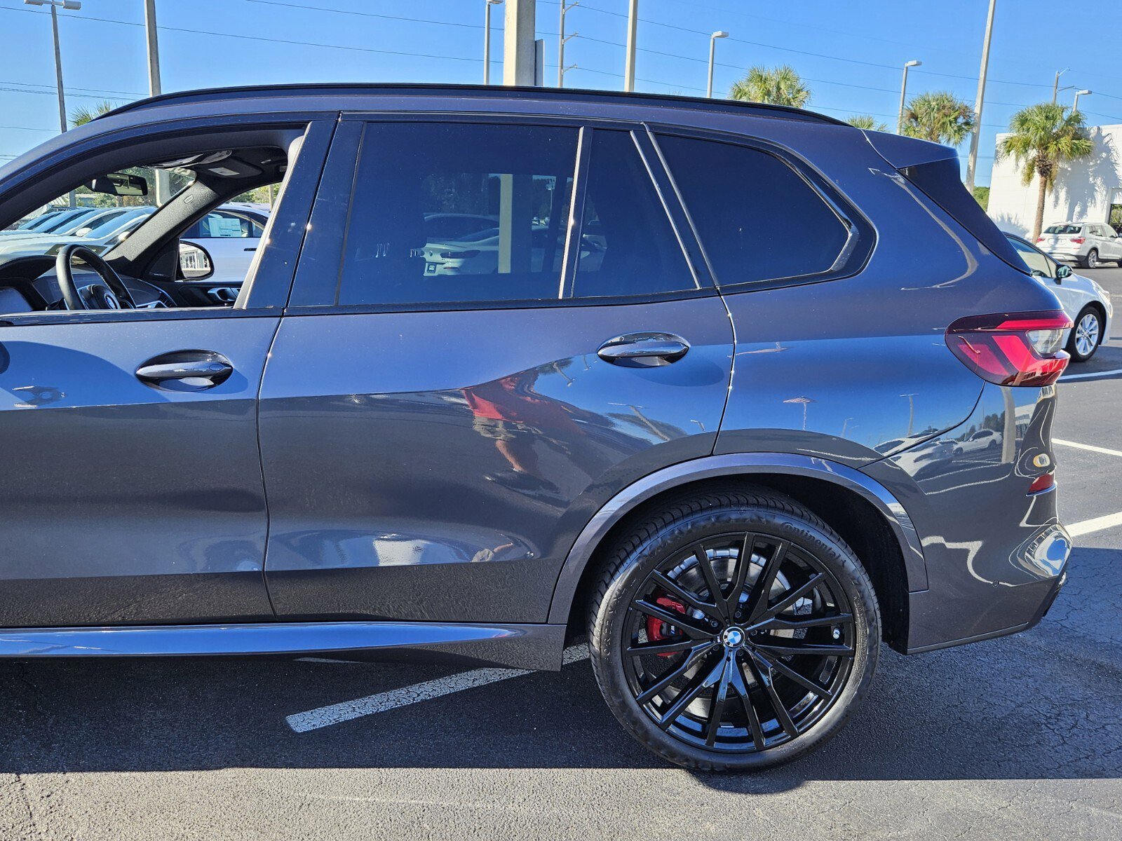 Certified 2022 BMW X5 M50i w/ Premium Package image 8