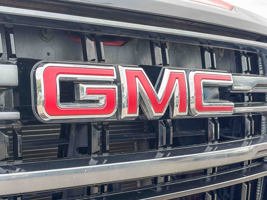 Used 2022 GMC Yukon XL AT4 image 14