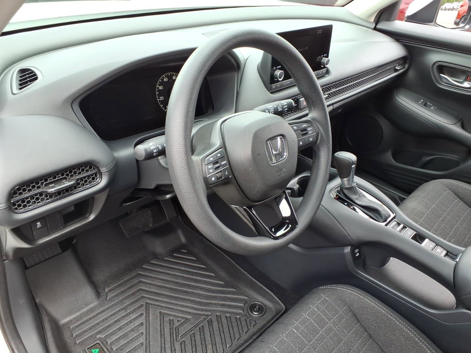 Certified 2025 Honda HR-V LX image 15