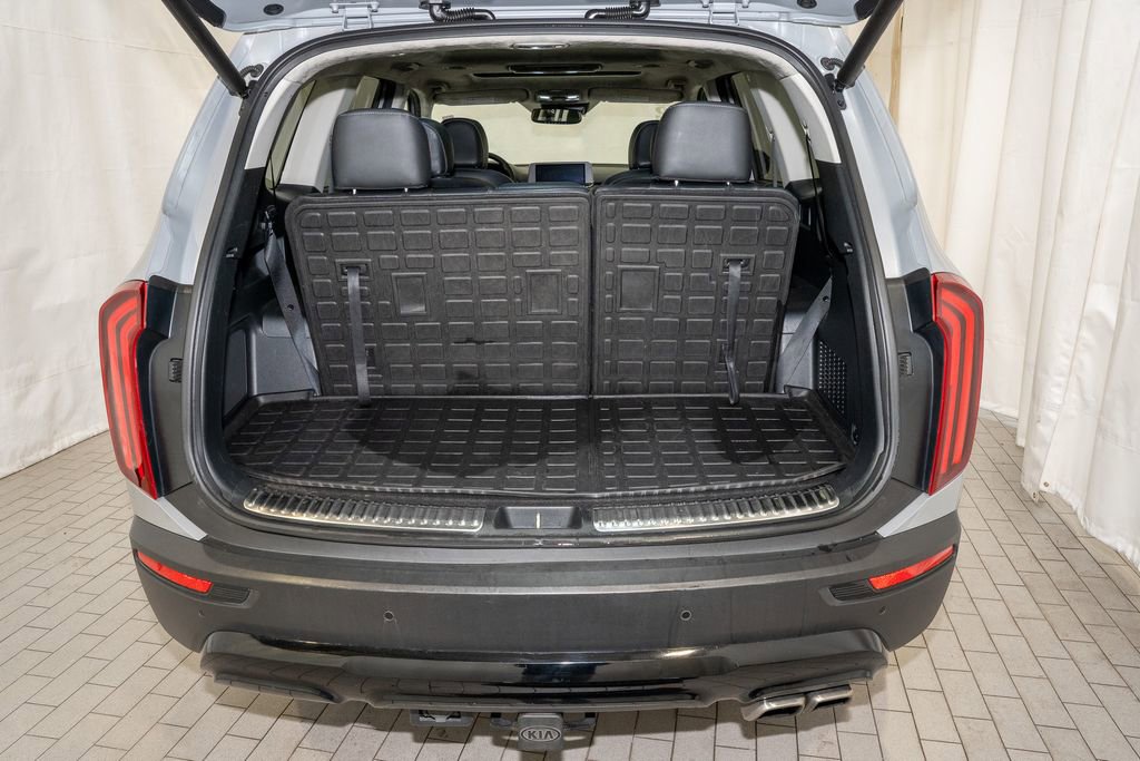 Used 2022 Kia Telluride SX w/ SX Prestige Package image 6