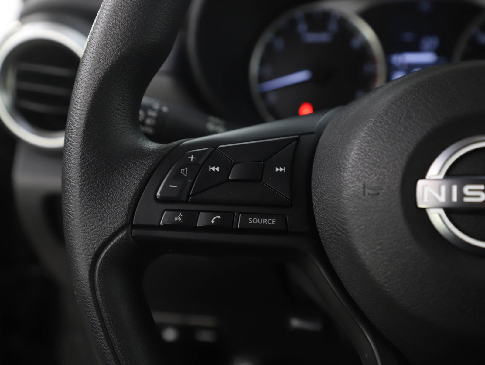 Used 2024 Nissan Versa S w/ Trunk Package image 18