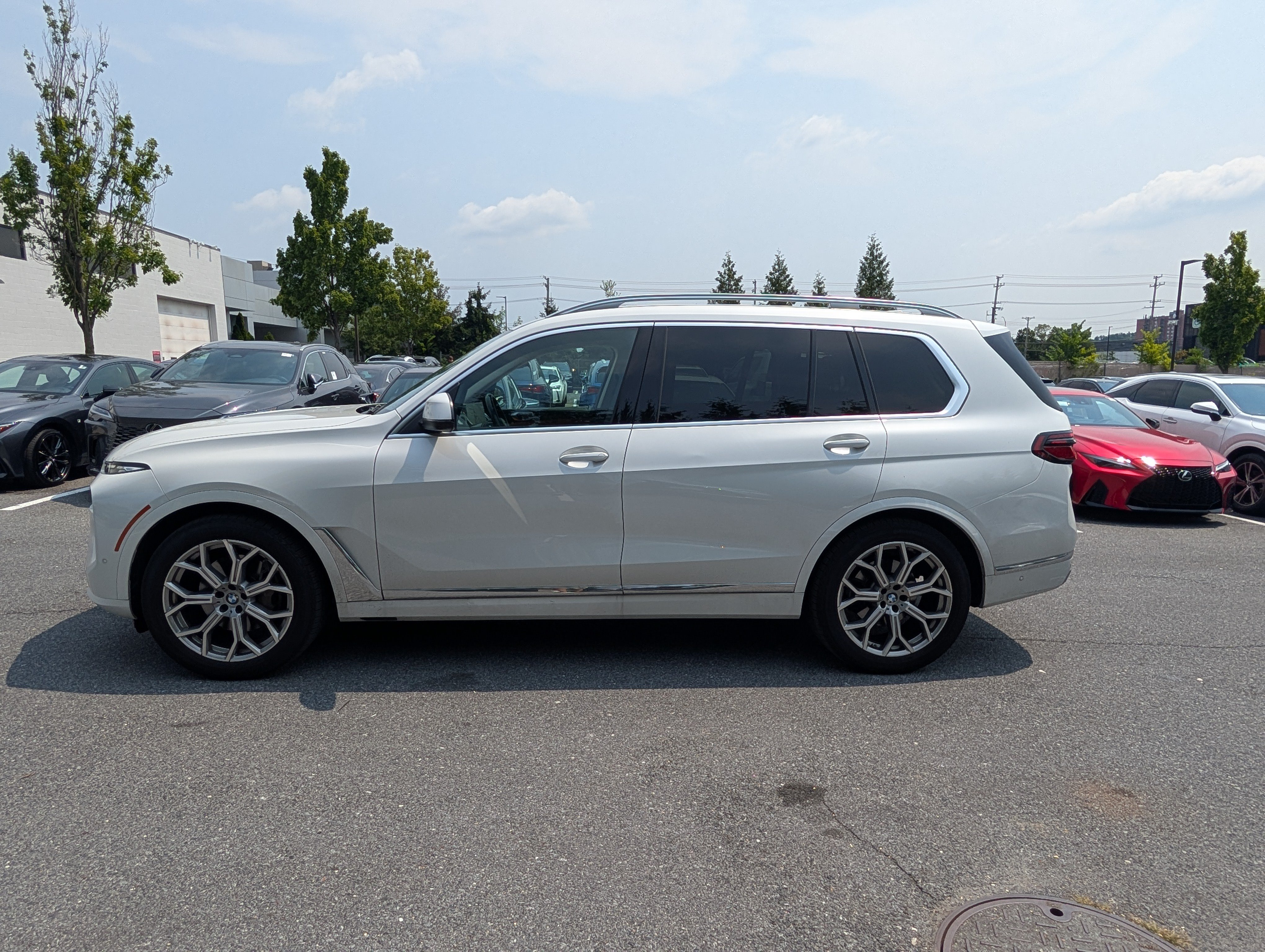 Used 2024 BMW X7 xDrive40i AWD/4WD image 6