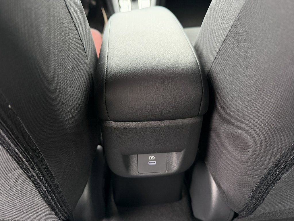 New 2025 Nissan Versa SR image 14