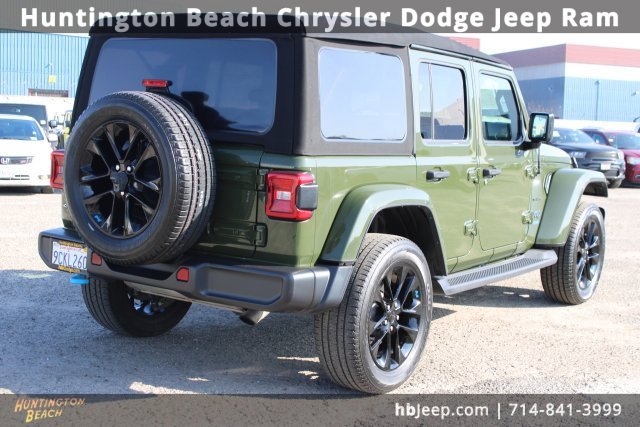 Used 2022 Jeep Wrangler Unlimited Sahara w/ Cold Weather Group image 5