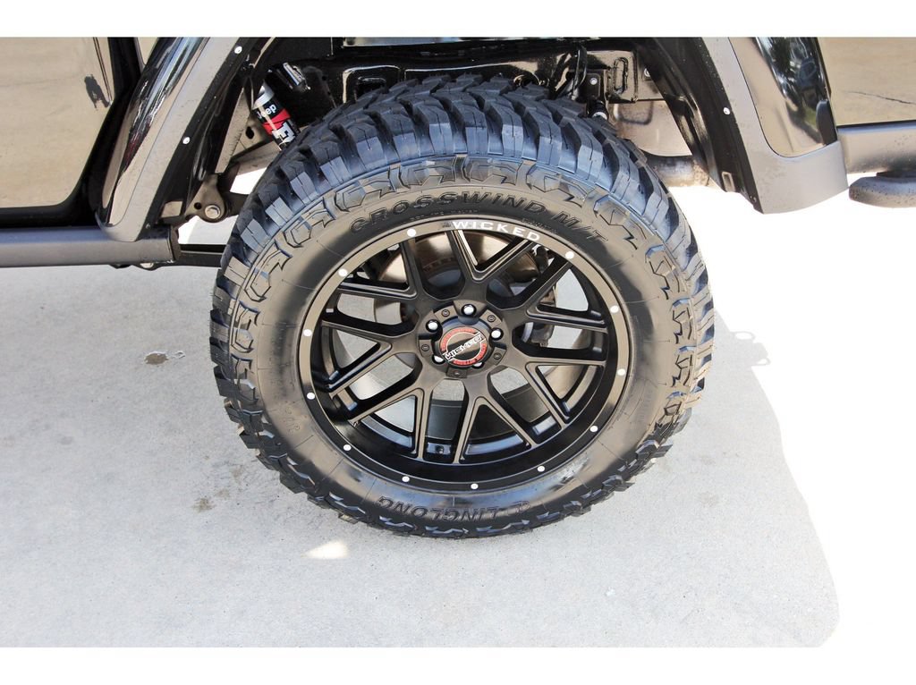 Used 2022 Jeep Gladiator Rubicon w/ Trailer Tow Package AWD/4WD image 7